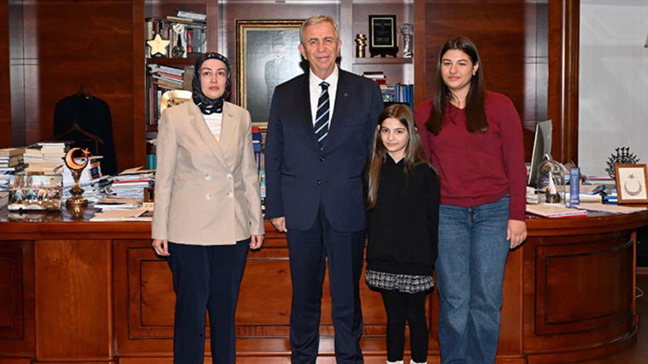 Ayşe Ateş'ten Mansur Yavaş'a üç kelimelik destek mesajı