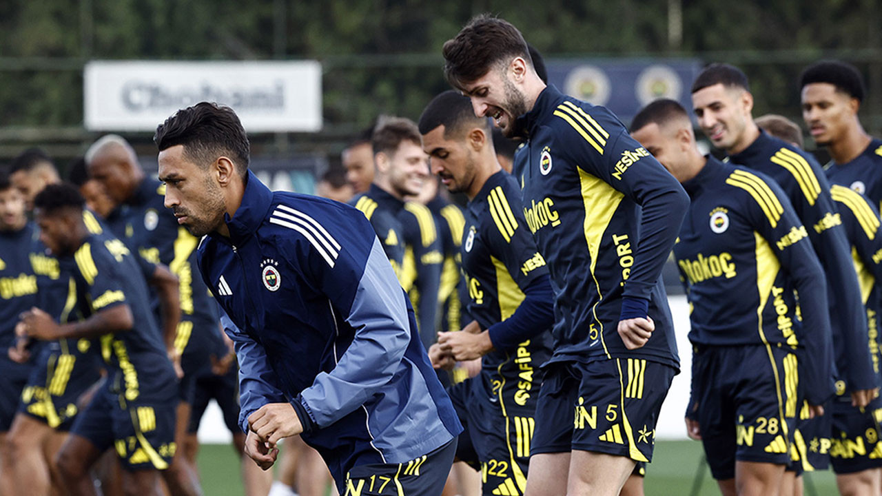 Fenerbahçe'de 2 futbolcu kadro dışı bırakıldı!