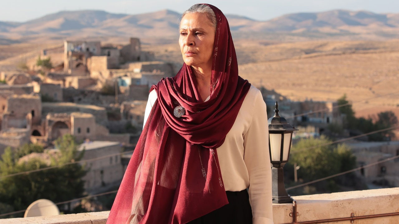 Uzak Şehir’in Sadakat’i şaşırttı! “Sadakat’i kimsenin incitmesine izin vermem”