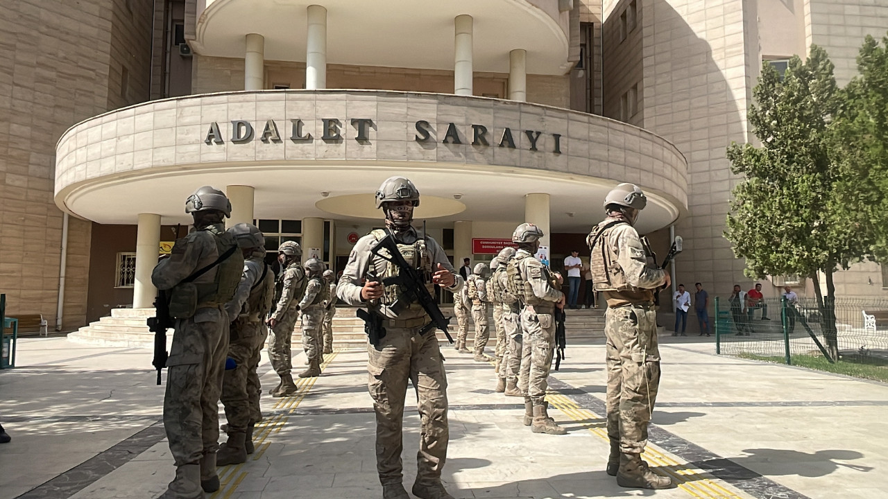 Şanlıurfa’da silah kaçakçılarına operasyon! Çok sayıda gözaltı var...