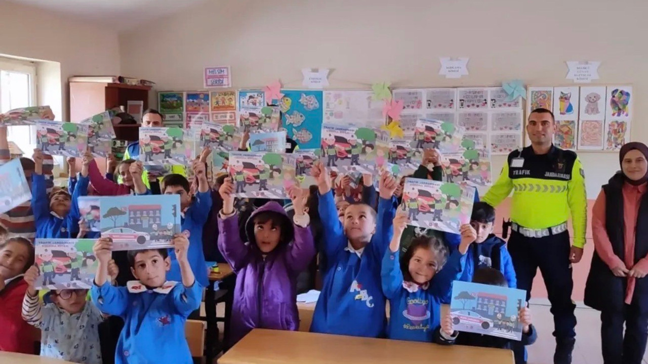 Jandarmadan öğrencilere trafik eğitimi!