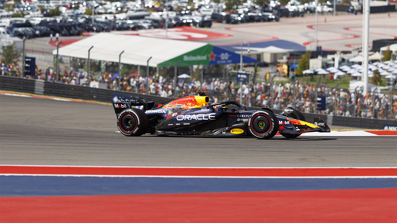 ABD'de sprint yarışını Verstappen kazandı