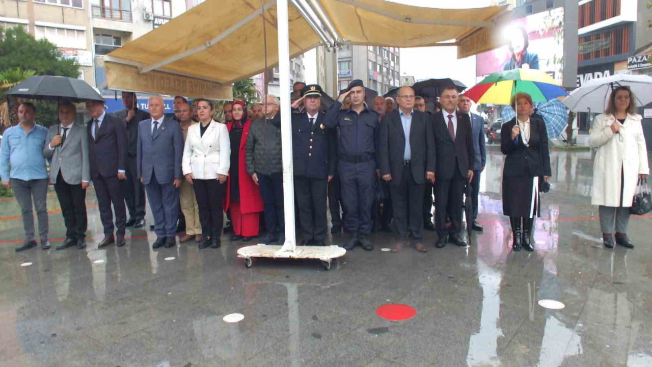 Balıkesir’de Muhtarlar gününe yağmur engel olamadı!