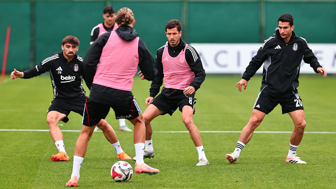 Beşiktaş ara vermeden çalışmalara başladı