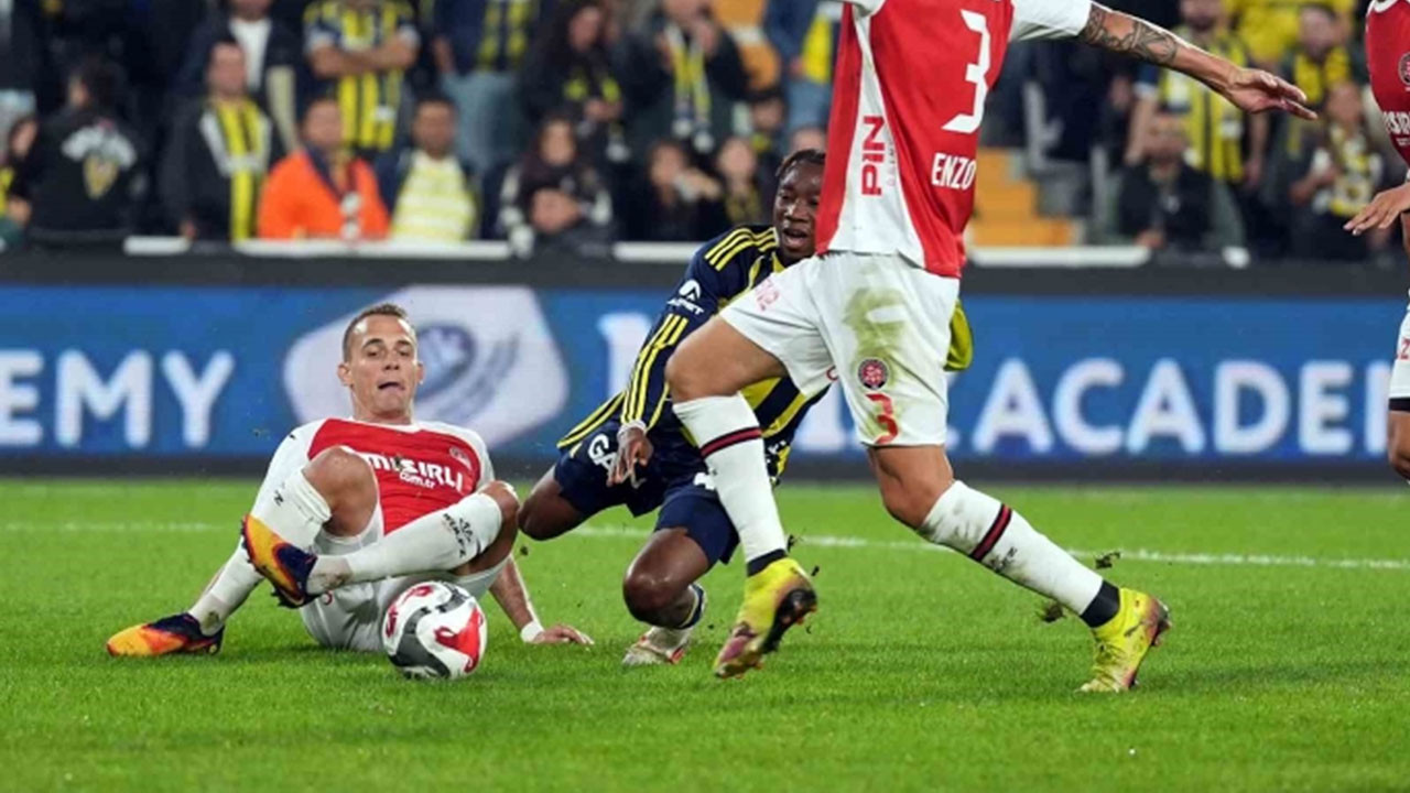 Fenerbahçe'nin Fatih Karagümrük'e karşı kazandığı penaltıda karar doğru mu? beIN Trio ekibi son noktayı koydu!