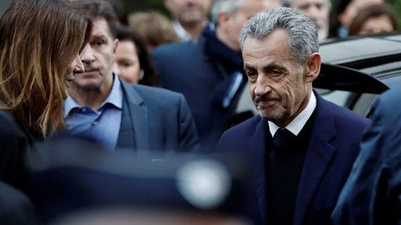 Eski Fransa Cumhurbaşkanı Sarkozy ünlüler cezaevinde böyle yatacak