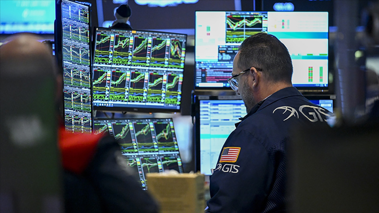 Küresel piyasalarda yapay zeka fırtınası! Fed belirsizliği borsaları vurdu (15 Aralık 2025)