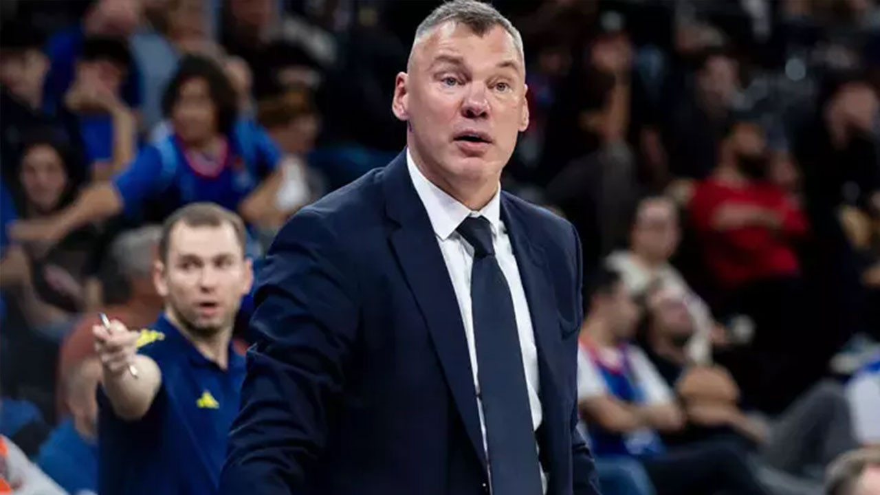 Jasikevicius taraftarı suçladı! Türk derbisine yakışmadı