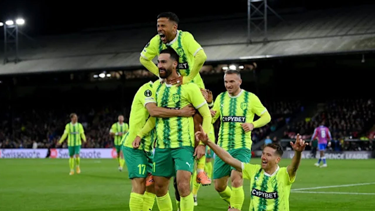 Süper Lig'in eski yıldızı Crystal Palace'ı yıktı