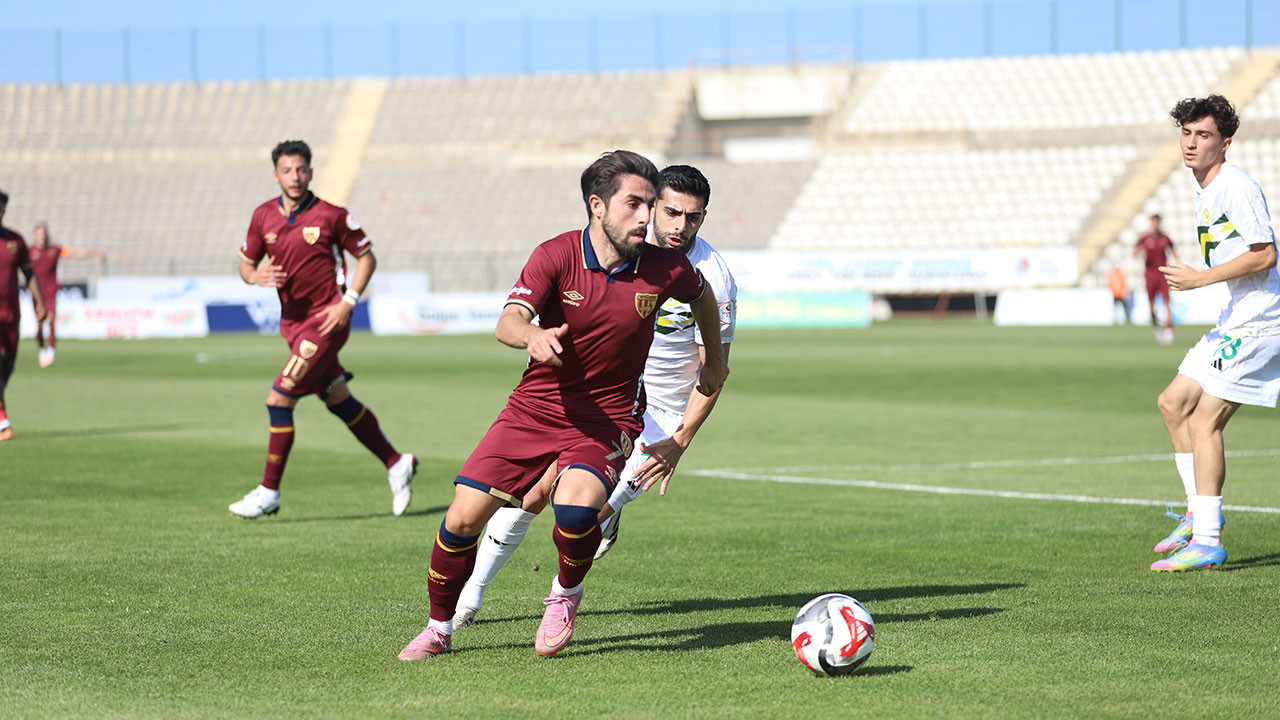 9 kişi direndiler! Bandırmaspor Erokspor'a geçit vermedi