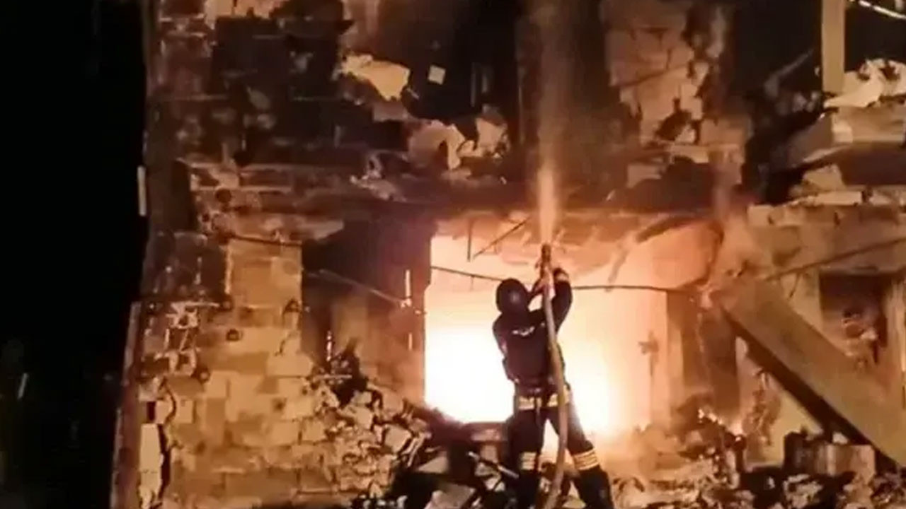 Rusya, 650 İHA ve 50 füzeyle Ukrayna'ya saldırdı