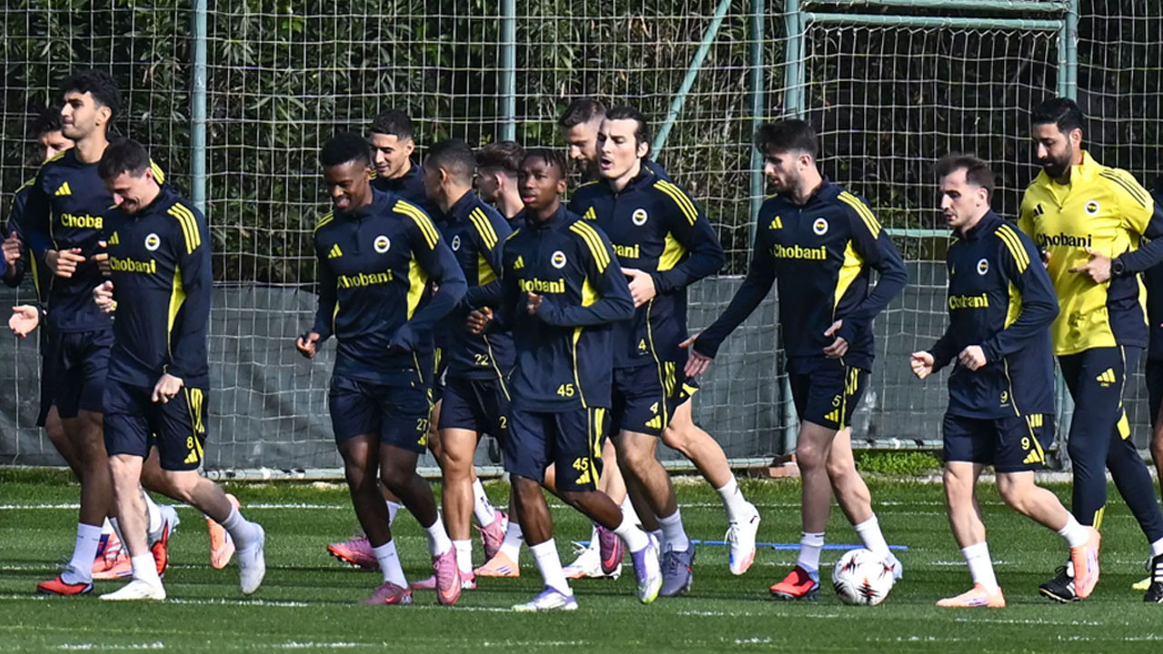 Fenerbahçe'nin yıldızı için beklenmedik gelişme! "Bomba transfer" diyerek takımı açıkladılar