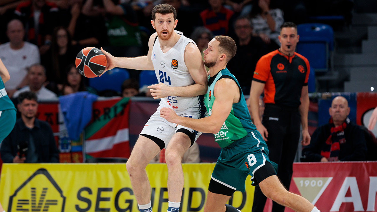 Anadolu Efes de İspanya'dan çıkamadı