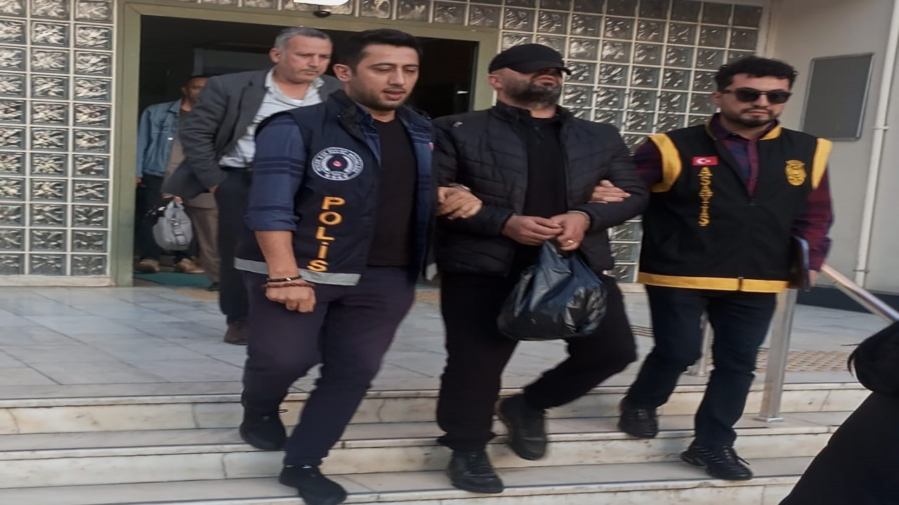 Aranan hırsız pazar tezgahları arasında yakayı ele verdi