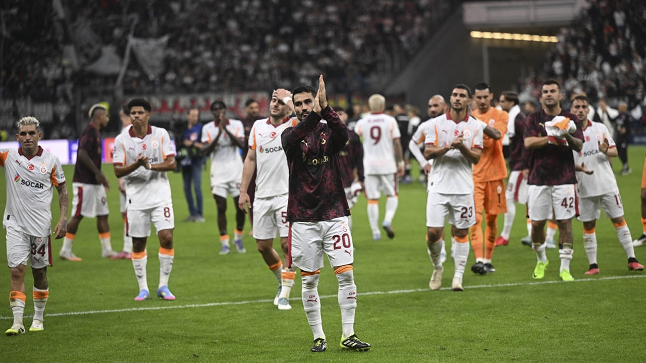 Galatasaray efsanesinden futbolculara şok suçlama! "Burdan bana iyi baksınlar..."