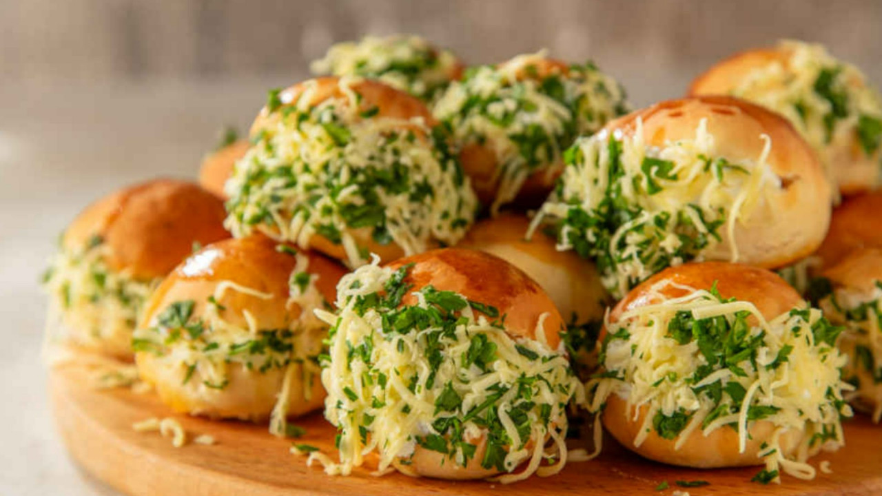 Sakallı poğaça sofraların yeniden yıldızı oldu