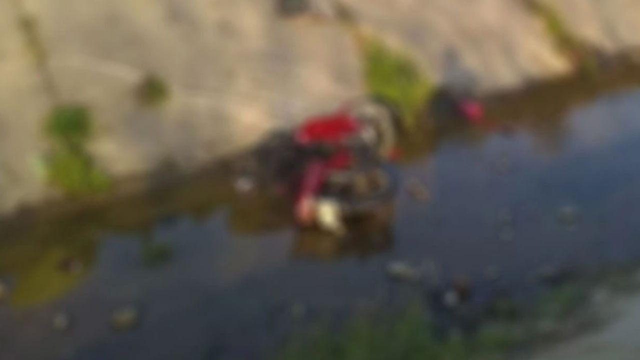 Motosiklet sulama kanalına düştü: 2 yaralı