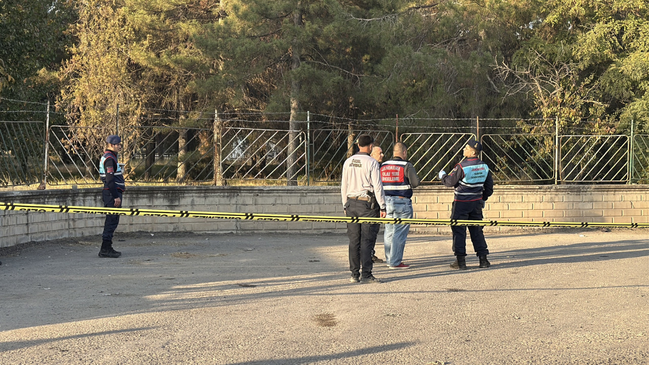 Elazığ'da bıçaklı kavga: 3 yaralı