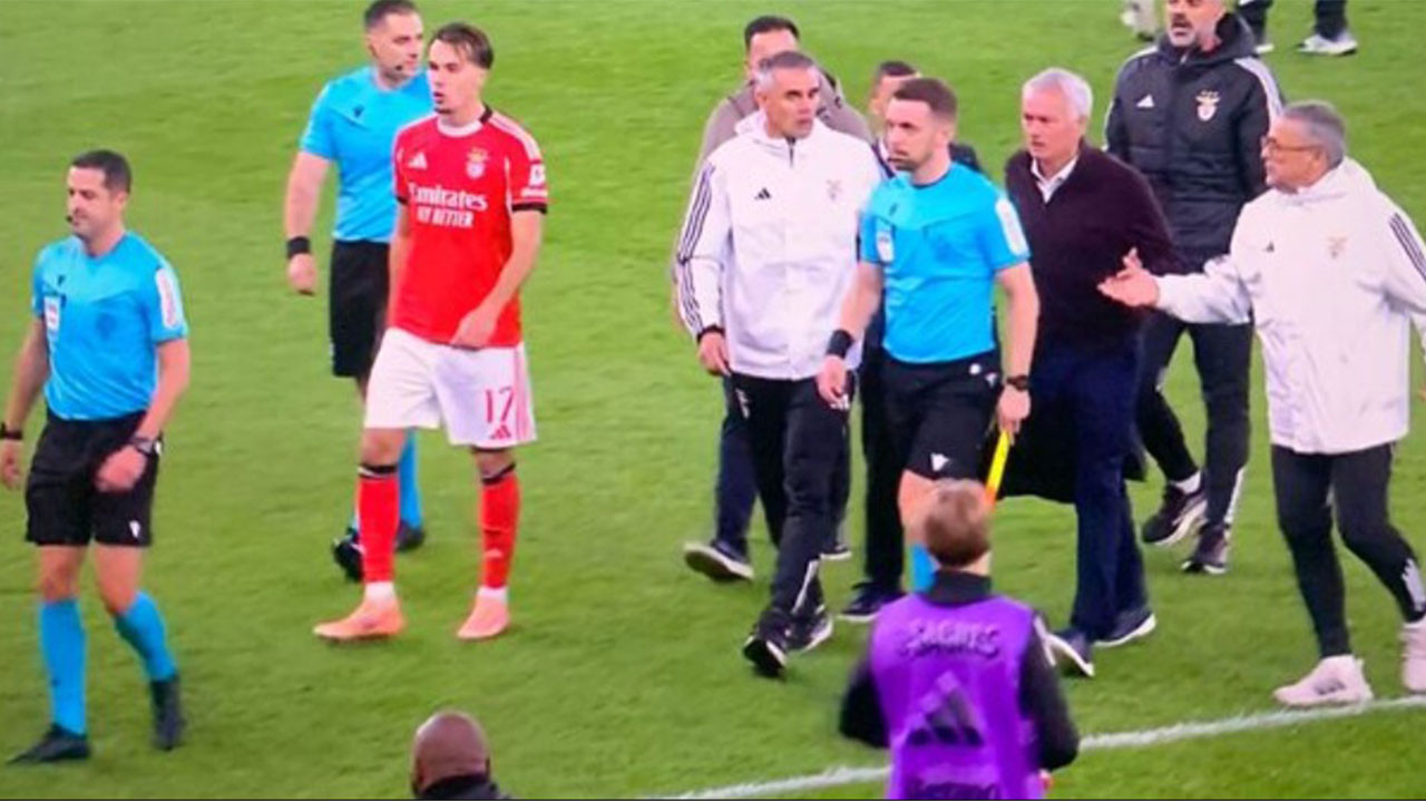 Jose Mourinho bildiğiniz gibi... Alma Fenerbahçe'nin ahını çıkar aheste aheste