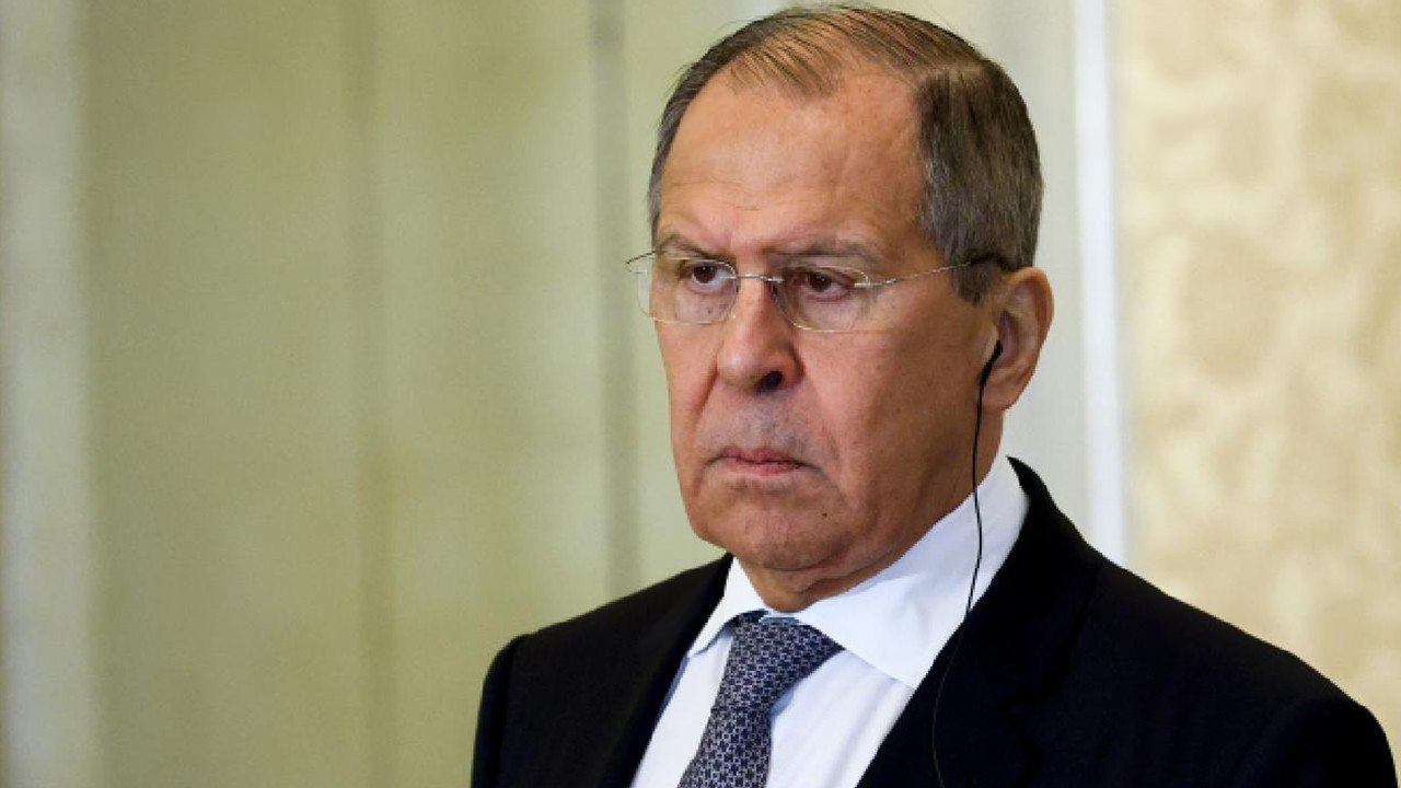 Dünya diplomasisinin yaşlı kurdu topun ağzında