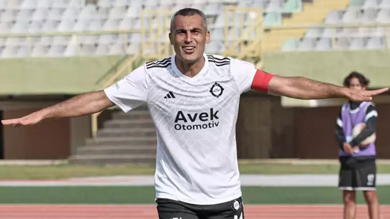 Rekortmen futbolcu Murat Uluç'u bahis yaktı