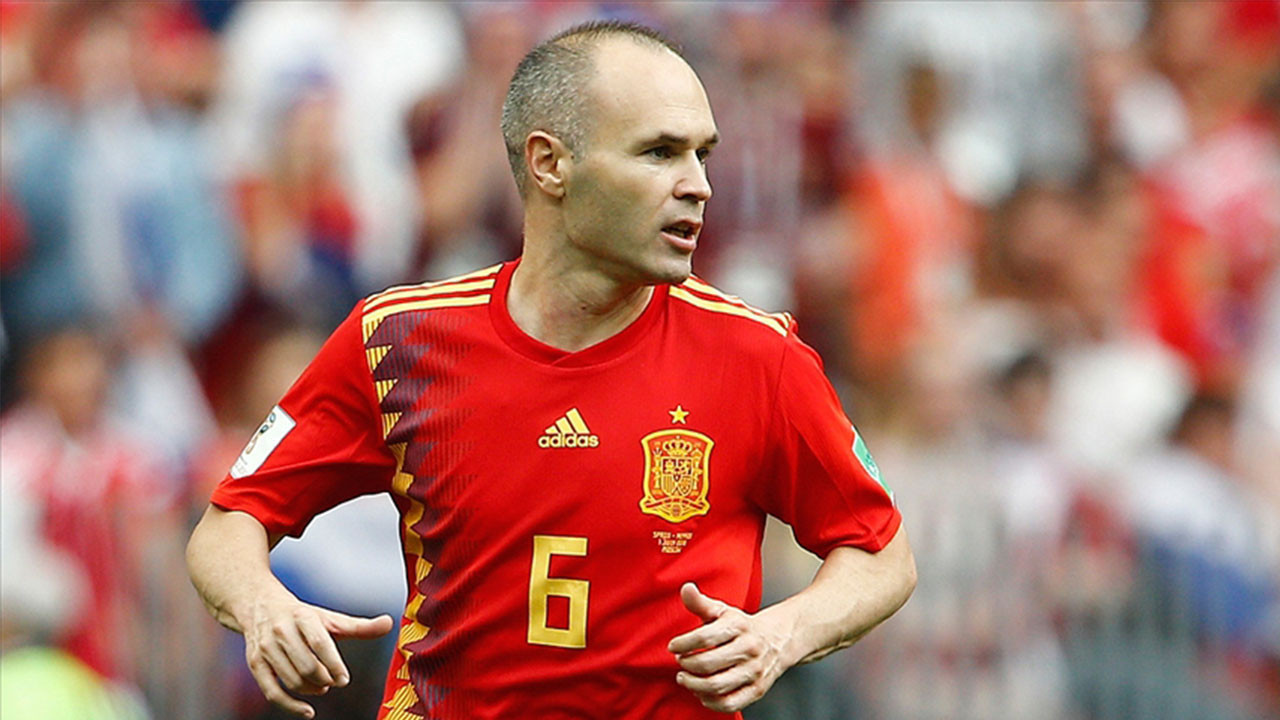 Andres Iniesta... Dünyada efsane Peru'da dolandırıcı