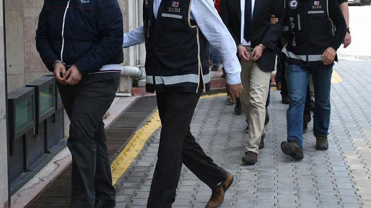 Antalya'da uyuşturucu operasyonu: 22 gözaltı!