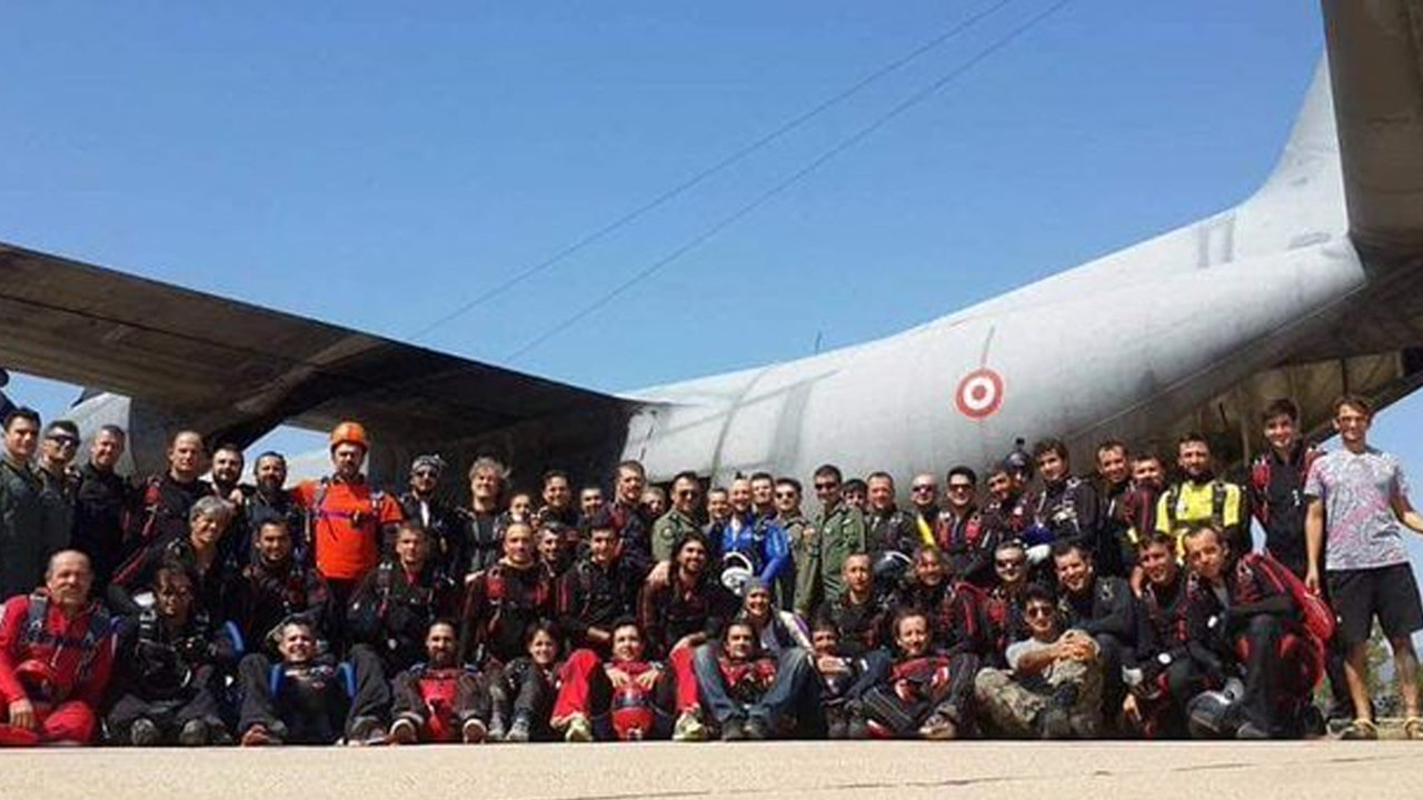 Hayko Cepkin şehit isimlerini görünce yıkıldı! Meğer daha önce birlikte uçmuşlar