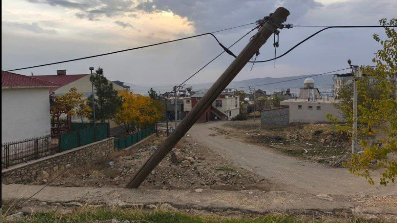 Vatandaşlardan ‘eğri direk’ talebi
