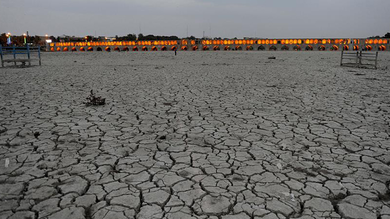 Kuraklık alarmı çalıyor: İran'a bu sonbahar bir damla yağmur düşmedi