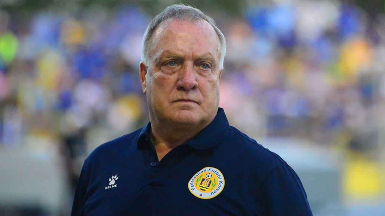 Fenerbahçe'nin eski teknik direktörü Dick Advocaat final maçı öncesi takımı bıraktı! 'Önce aile'