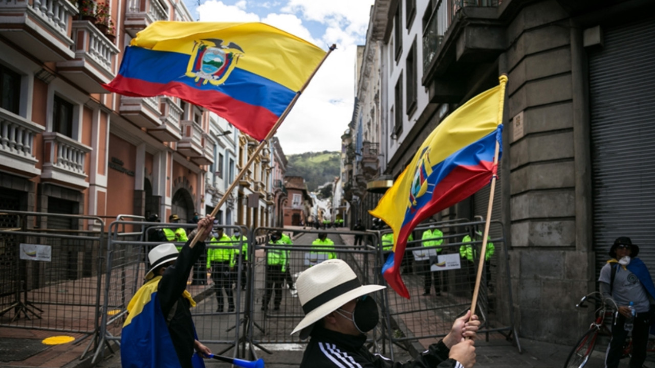 Ekvador hükümeti referandumda çakıldı: Yabancı üslere ve yeni anayasaya hayır