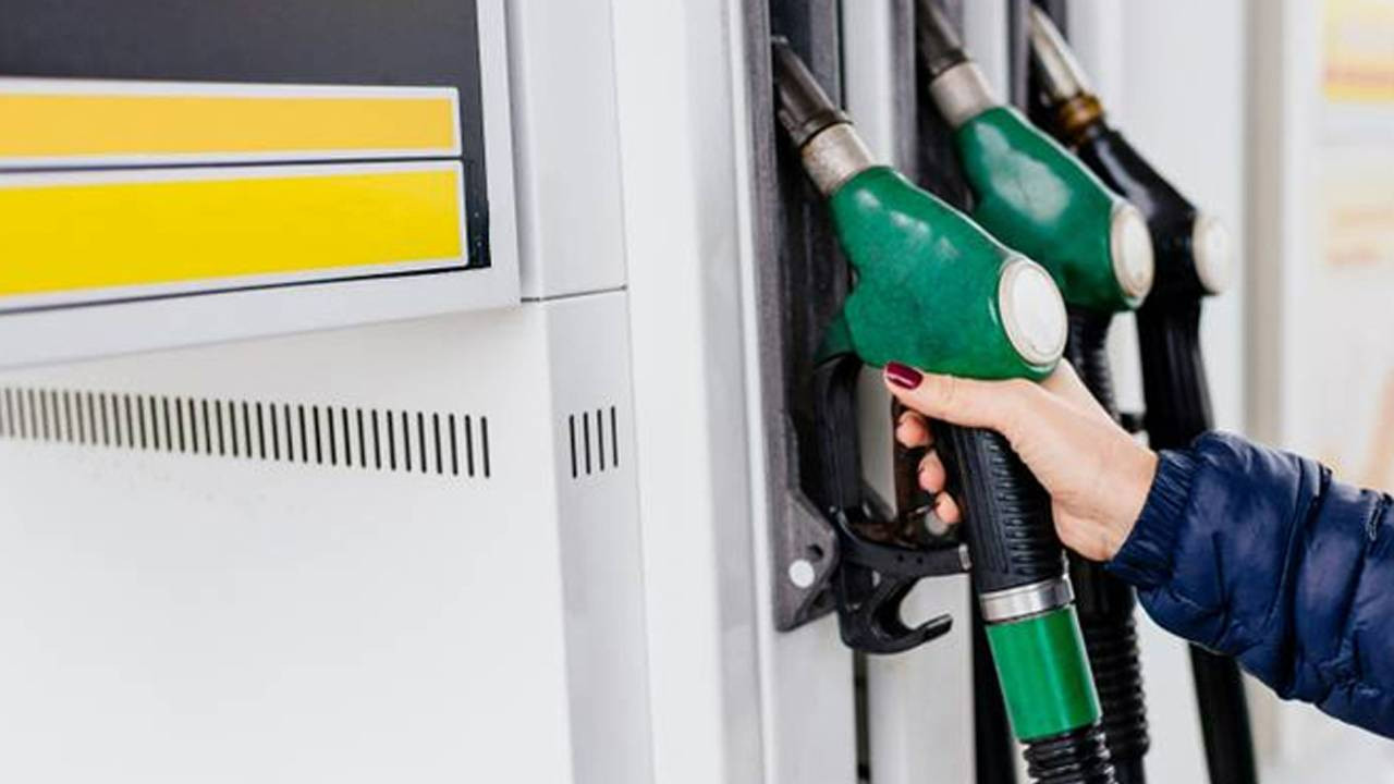 Tabela yine değişiyor! Motorine bu kez indirim geliyor