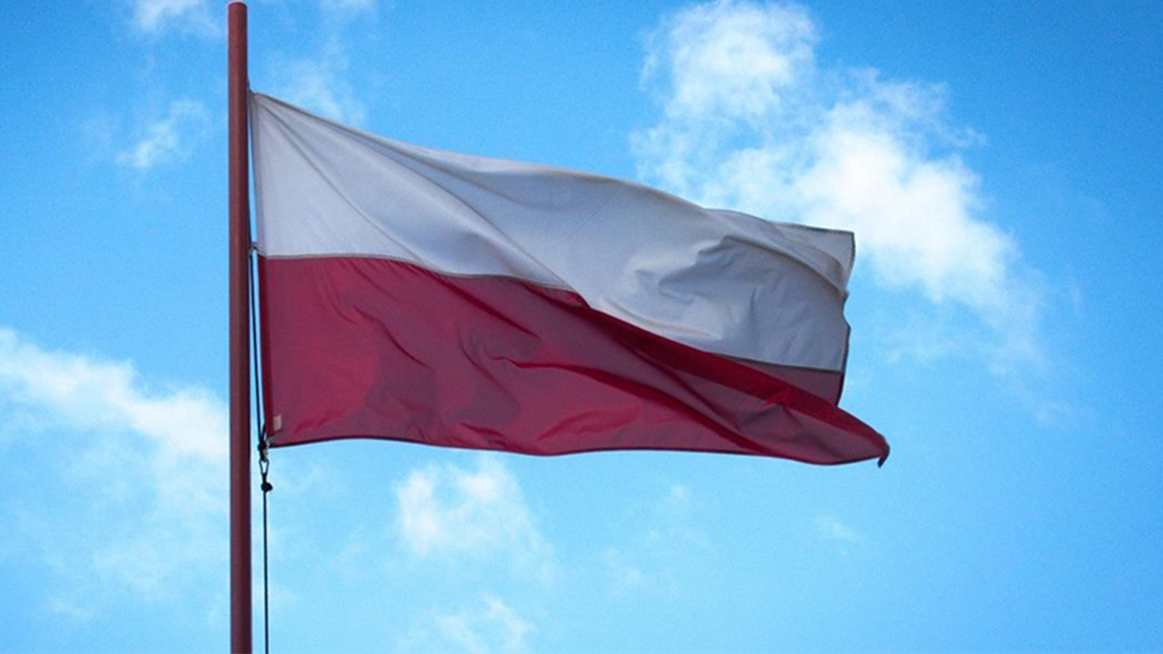 Polonya'nın Moskova büyükelçisine 10 kişi saldırdı