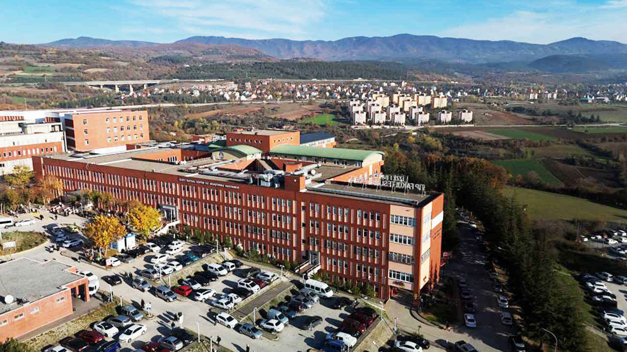 14 diş hekimliği öğrencisi zehirlendi!