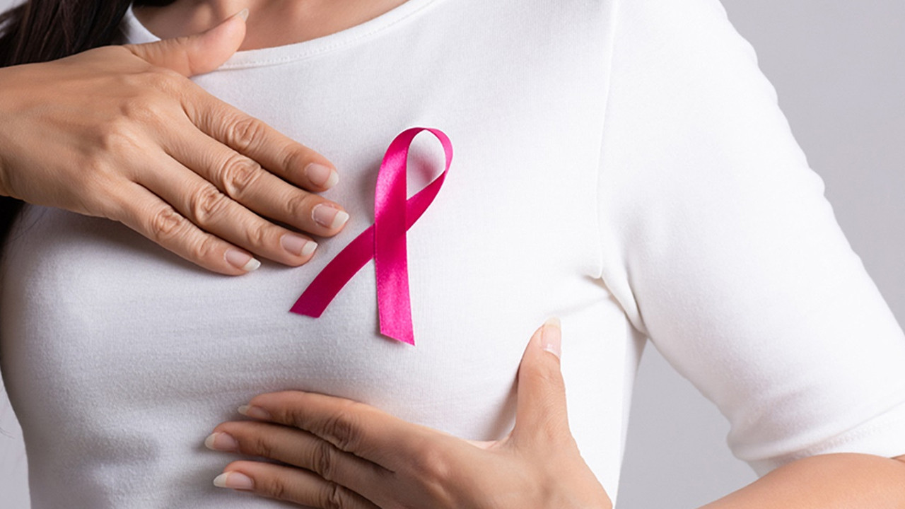 Ağrının yeri şaşırtıyor! Uzmanlar, kadınların göğüs şikayetlerini yeniden değerlendirdi