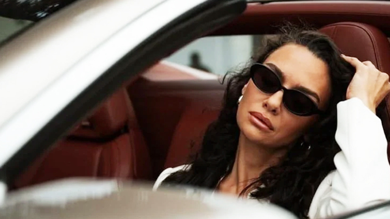 Birce Akalay alkollü araç kullanırken yakalandı! Ehliyeti kaptırdı