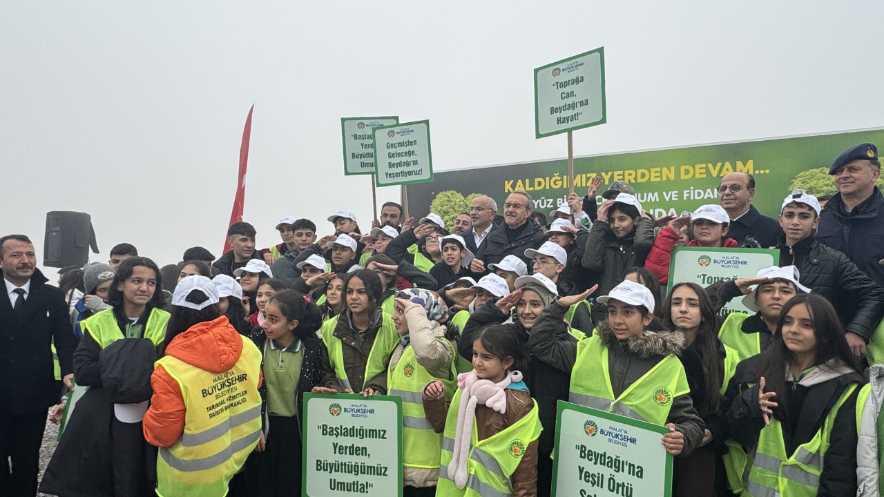 10 bin 444 fidan toprakla buluşturuldu