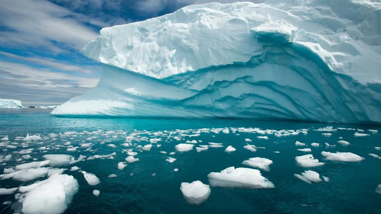 Buzların altındaki sır perdesini NASA aralıyor