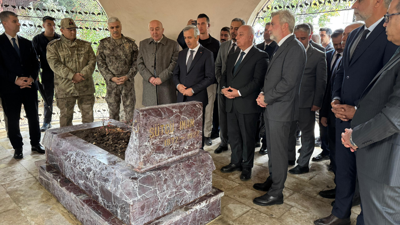 Sütçü İmam vefatının 103. yılında kabri başında anıldı