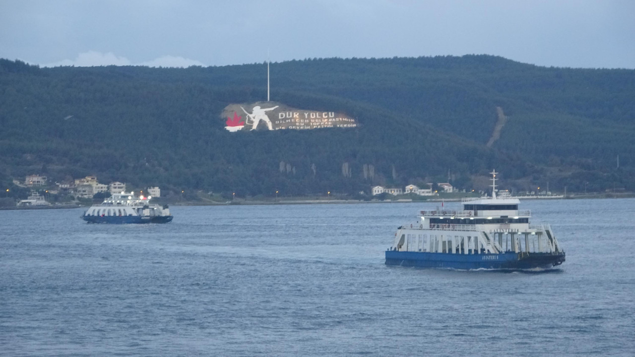 Feribot seferlerine 'fırtına' engeli