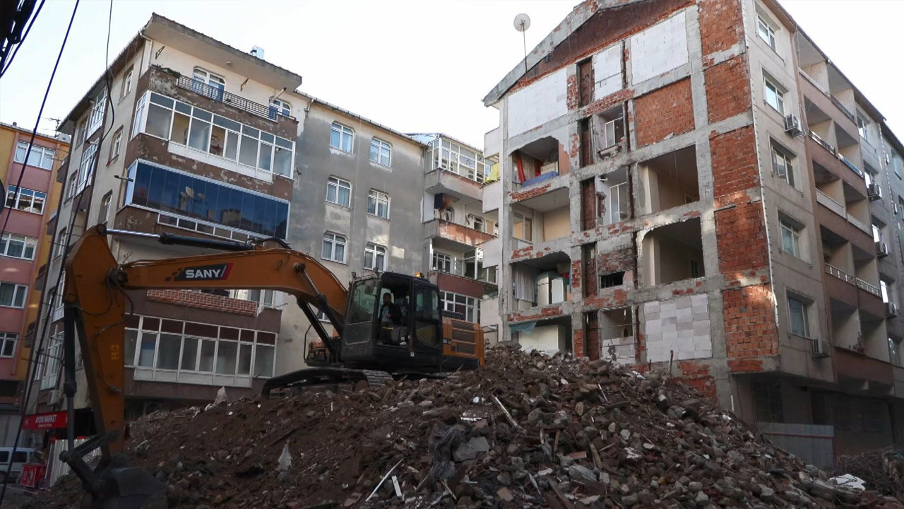 İki apartman 40 yıldır tek duvarı paylaşmış