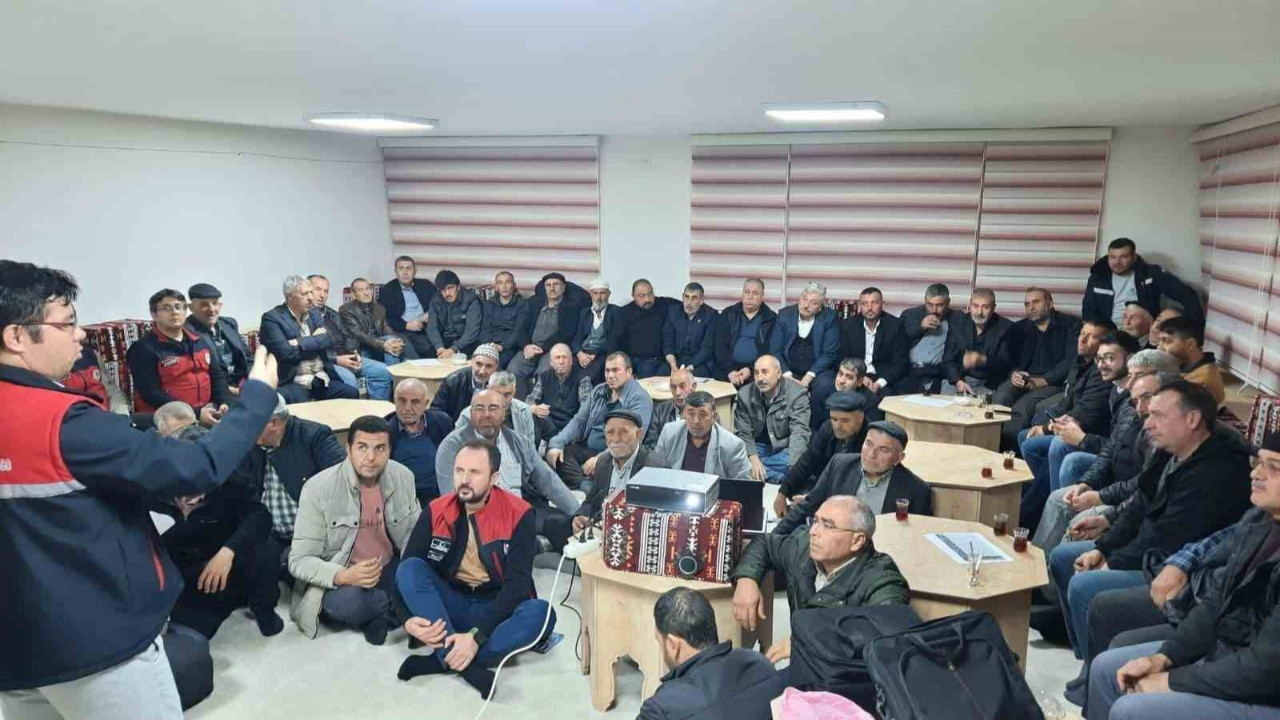 Çiftçi bilgilendirme toplantıları devam ediyor