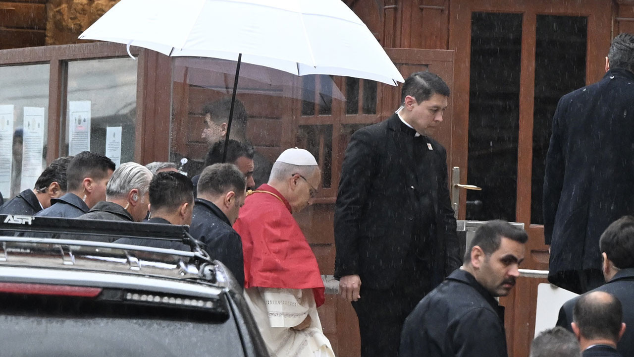 Papa 14. Leo İstanbul’da 4 bin kişilik ayin