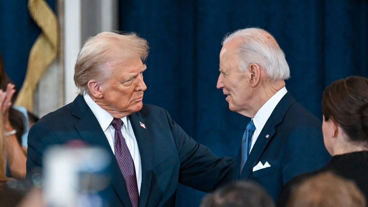 Trump Biden’a ‘uykucu’ dedi, imzaladığı kararnameleri sildi