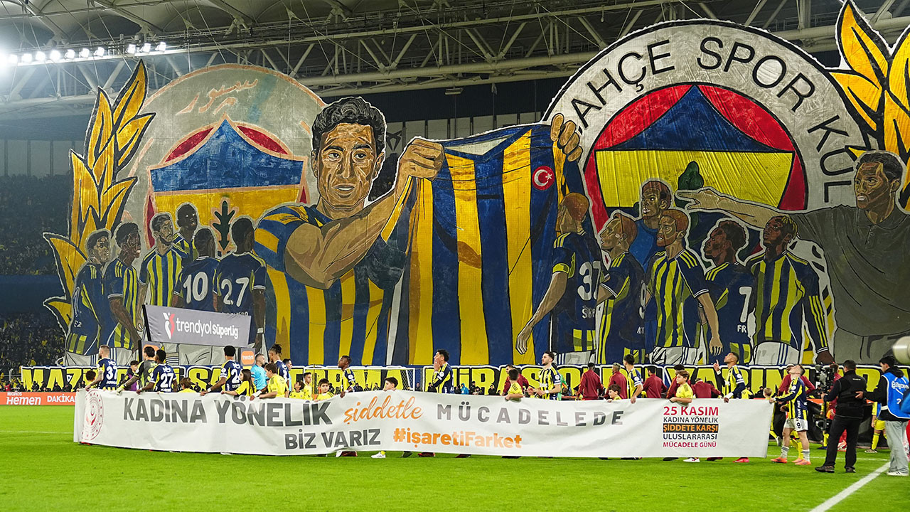 Fenerbahçe'den derbi öncesi şov!