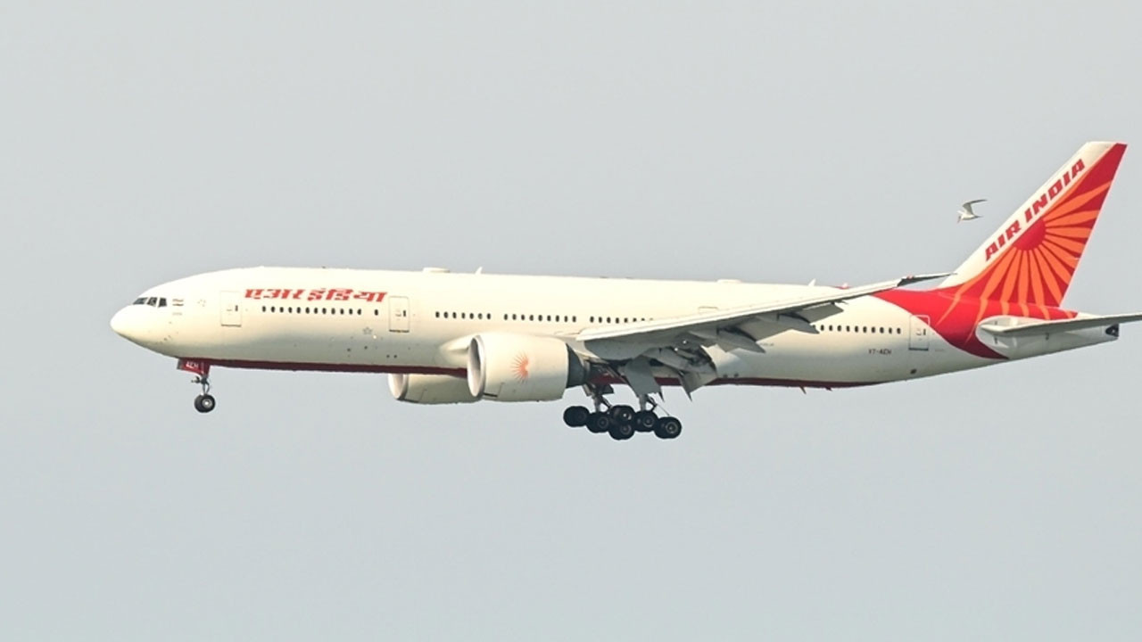 Hindistan'da Air India hakkında soruşturma başlatıldı