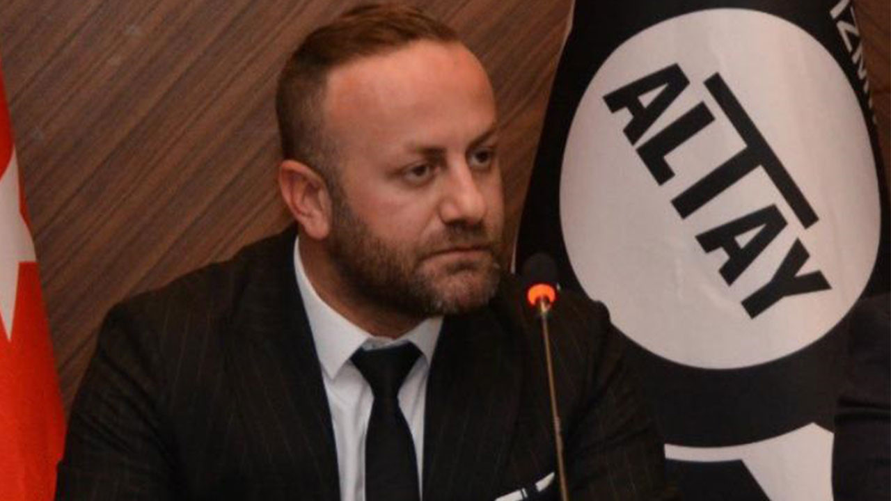 Altay'da kriz! Başkan görevi bıraktı