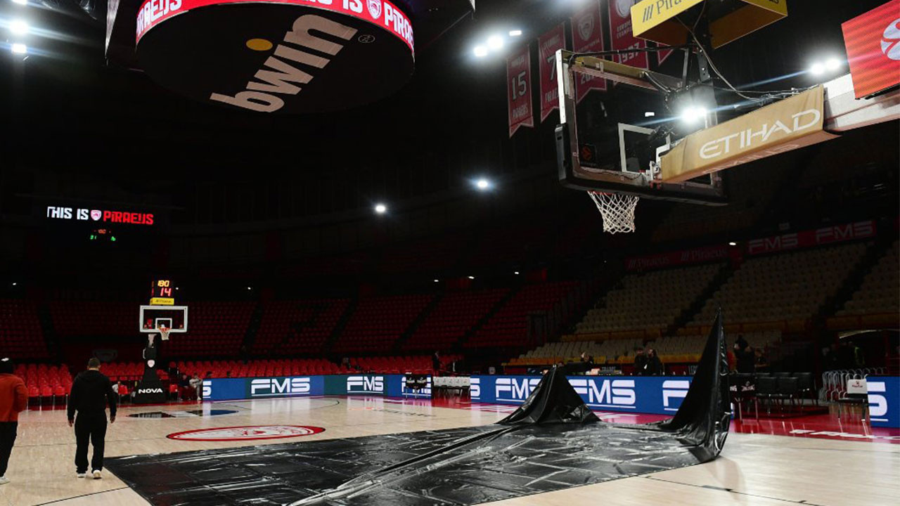 Skandal... Yağmur yüzünden Fenerbahçe maçı ertelendi