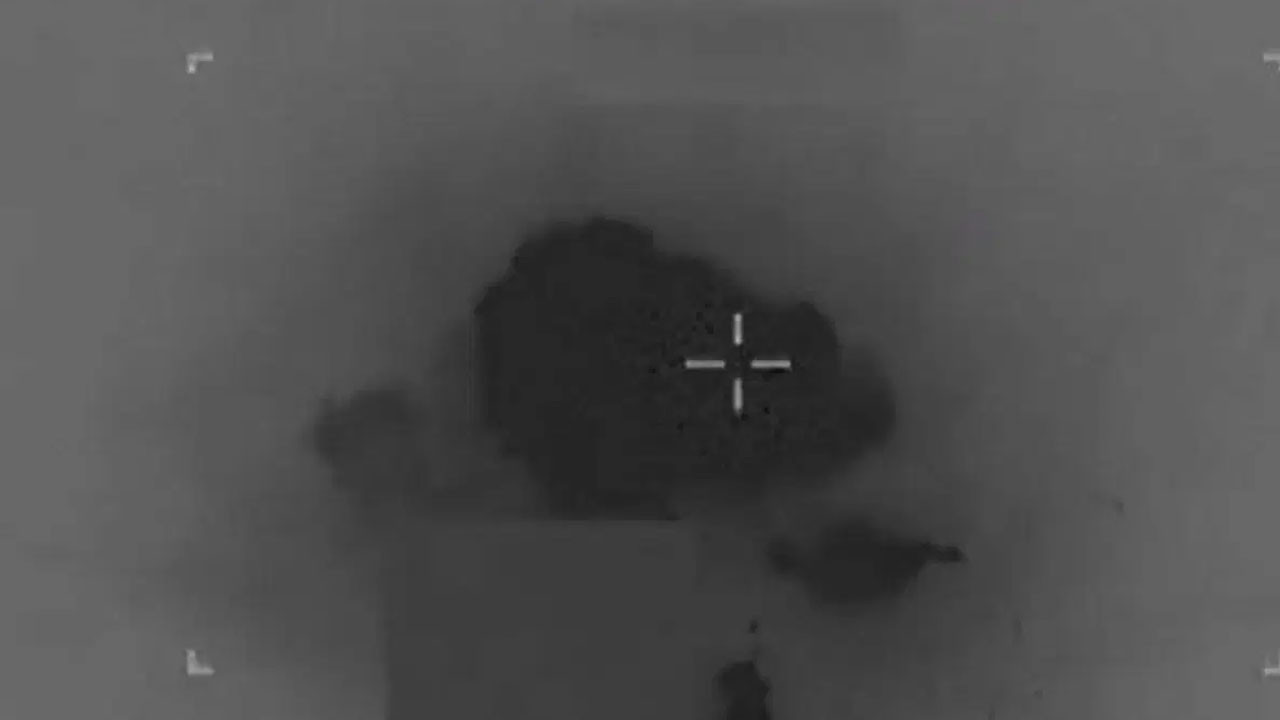 ABD Karayipler'de bir tekneyi daha vurdu